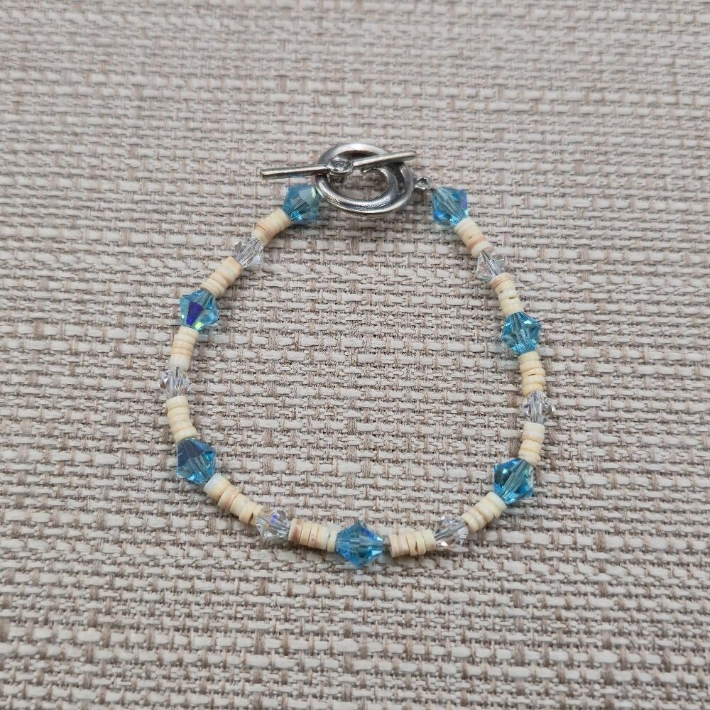 6.5 Inch Sterling Silver Shell And Crystal Beach Wave Bracelet A6879